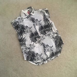 5|48 Black and White Floral Print Top